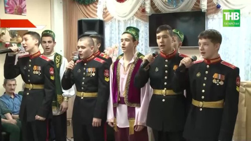 Песни, танцы и подарки: как воспитанники училища сделали день особенным для пожилых