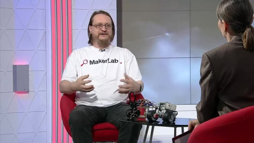 Интервью с Александром Четверговым: Робототехника- компетенция будущего?