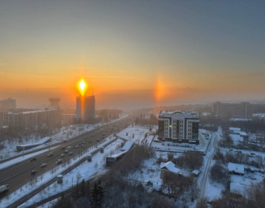 Ледяное сияние: в небе над Казанью появилось гигантское световое кольцо 