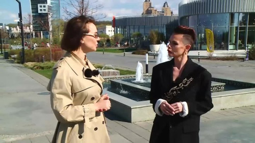 В новой рубрике «7 вопросов за 7 минут» Альфия Когогина о партии, гуманитарке и планах на будущее