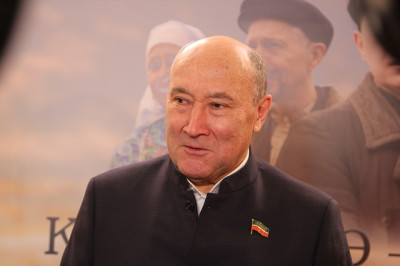 Татарстан Республикасы Дәүләт Советы Рәисе вазыйфаларын башкаручы Марат Готыф улы Әхмәтов Матбугат көне﻿ белән тәбрик итте