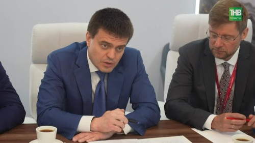 Минниханов на ПМЭФ: цифровая трансформация Татарстана и новые международные контакты