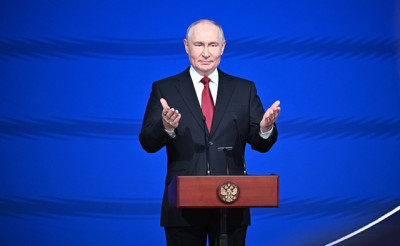 От СМИ до сельского хозяйства: Путин присвоил государственные награды татарстанцам 