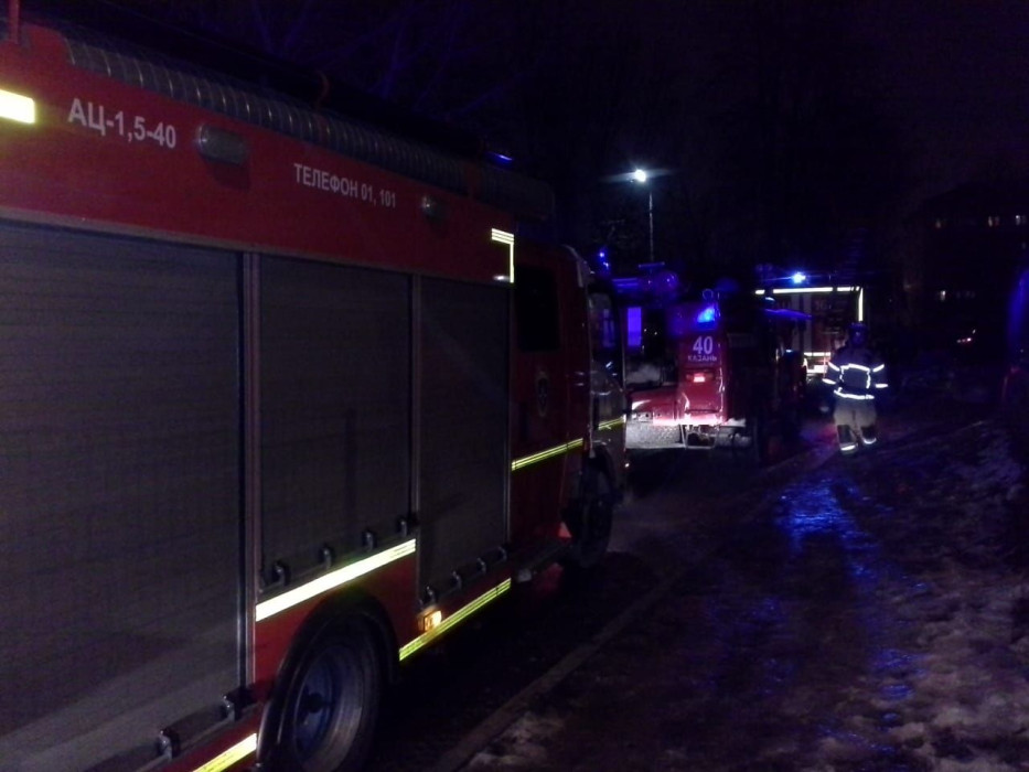 В Казани на улице Актайской горел многоквартирый дом, эвакуировано 23 человека