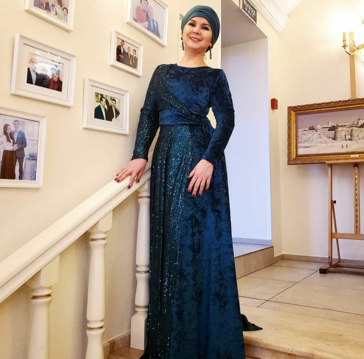 Зәмирә Рәҗәпова үзенә авылдан чыккан, "колхоз" диючеләргә: Ничек бар, шулай