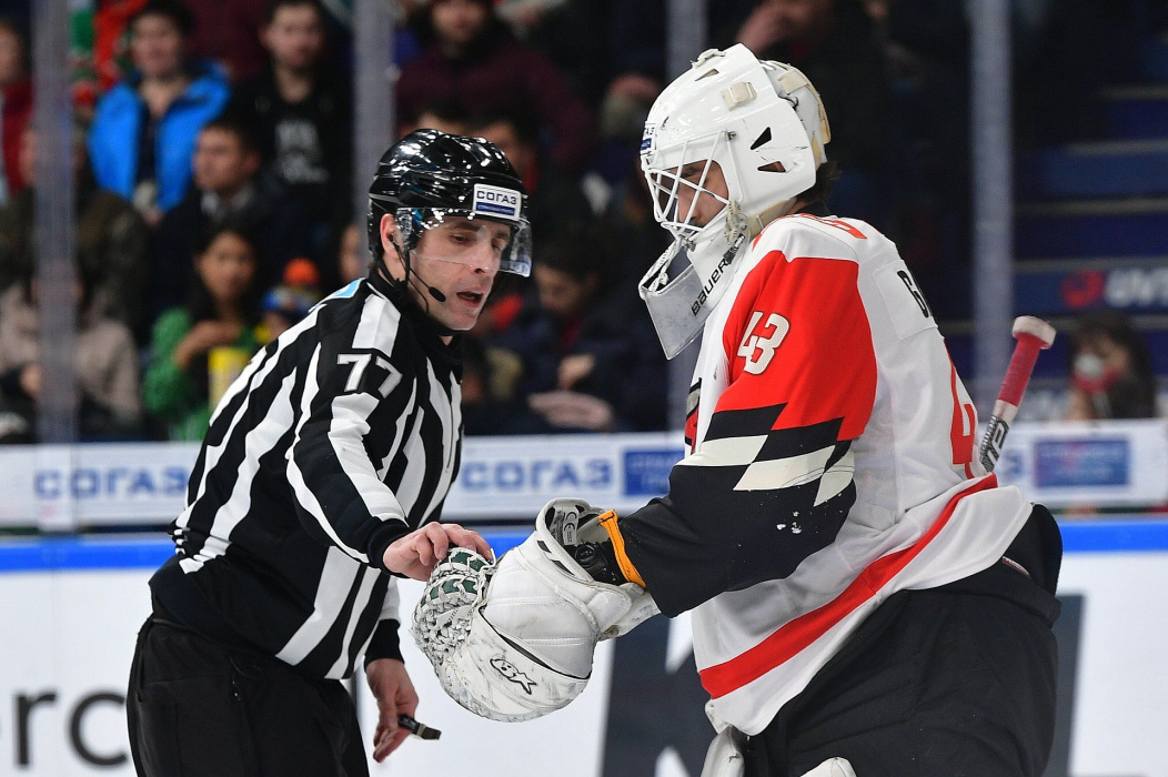 Не путать «дар небес» с Гариповым или самый изящный «Ак Барс» на фоне «Авангарда»