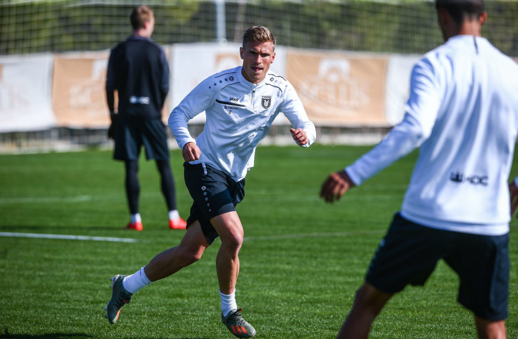 Сегодня «Рубин» сыграет с «Кайратом» в Турции