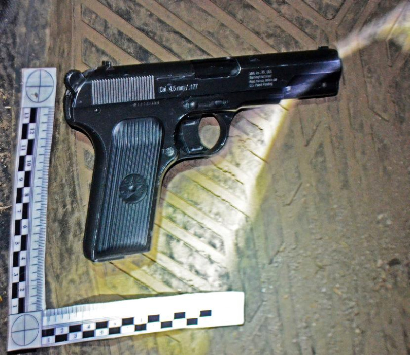 Два жителя Башкирии устроили стрельбу в одном из ТЦ Нижнекамска