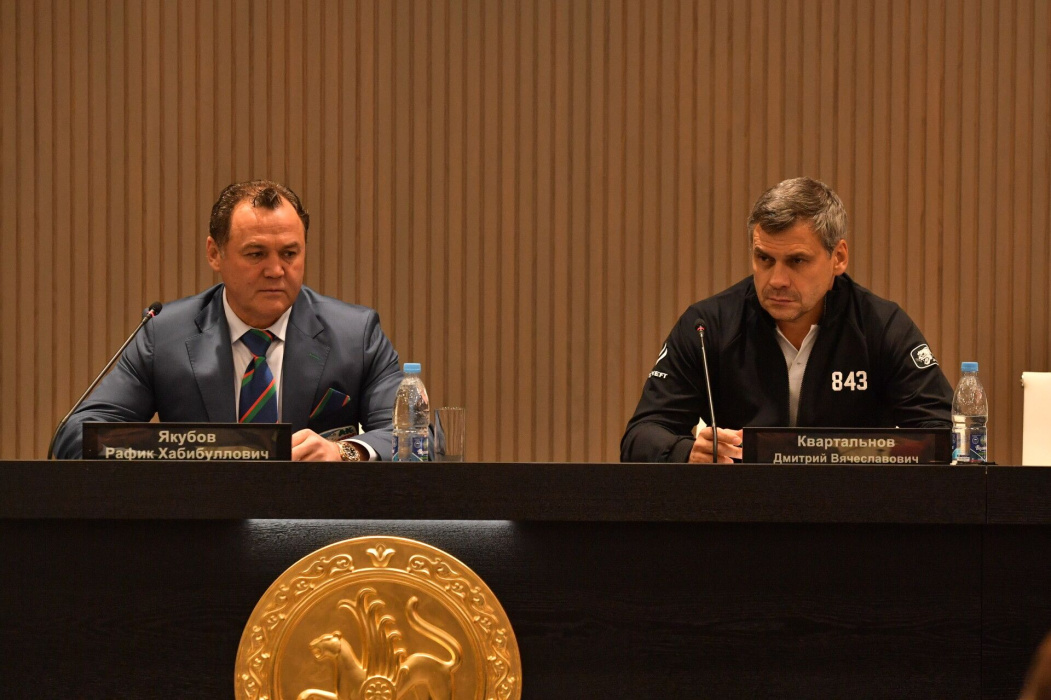 Отцы и дети в «Ак Барсе» Квартальнова, трансферы Якубова и тревога за «Татнефть»