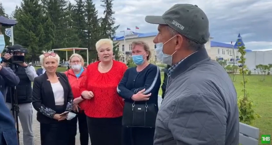 Президент Татарстана посетил реконструированный парк в Мензелинске