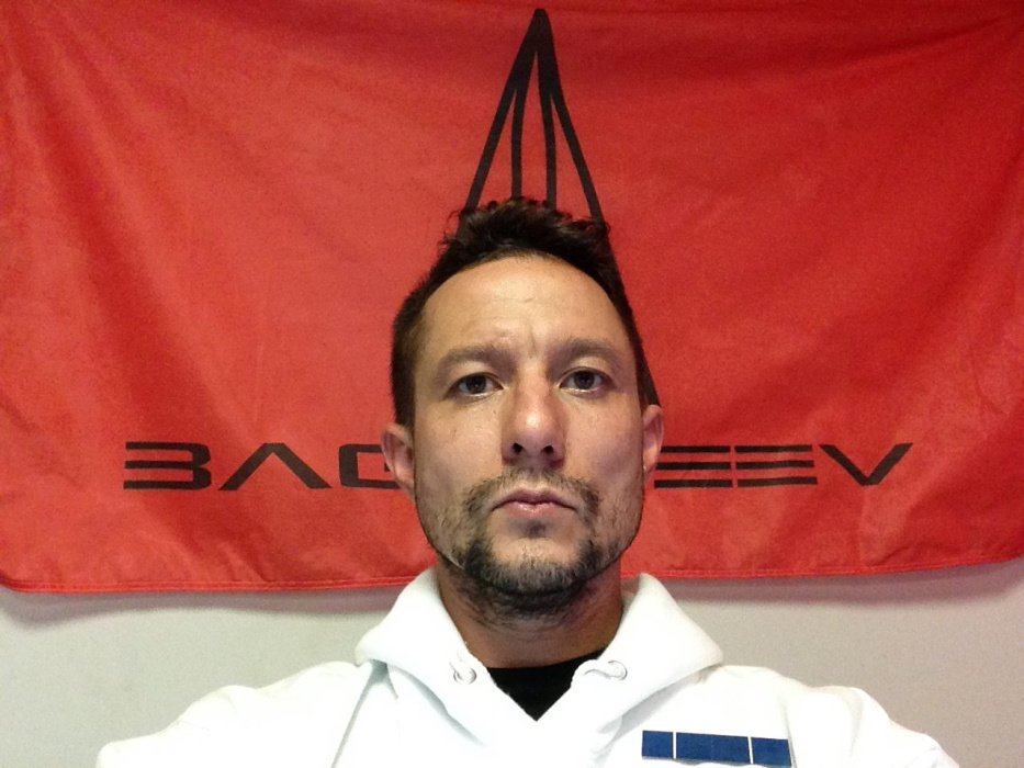 Надир Багавеев: "Я работаю над проектом стеклянных домов для космоса"