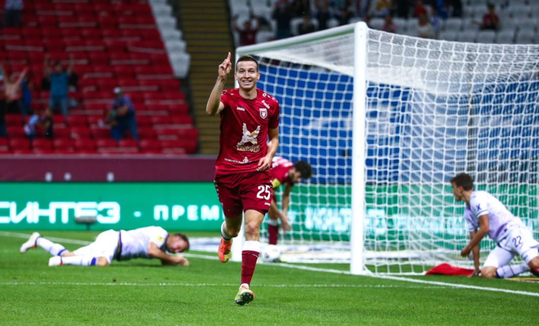 Макаров из «Рубина» претендует на звание лучшего игрока РПЛ в августе