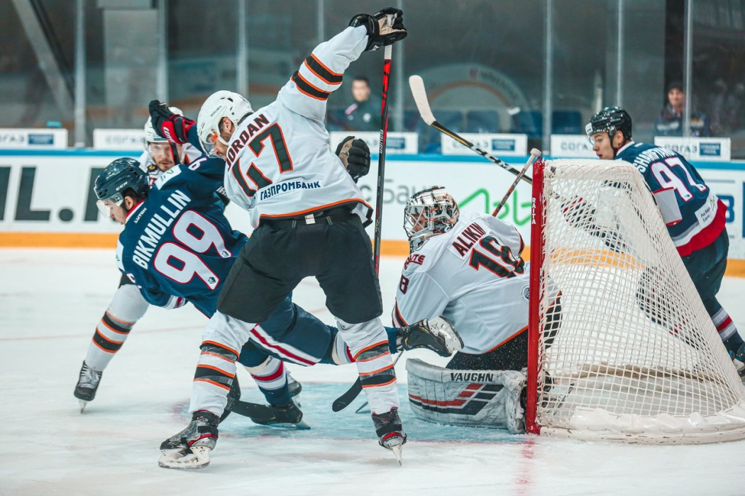 «Нефтехимик» сыграет с «Амуром» в Нижнекамске