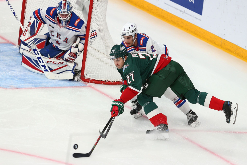 Дубль Петрова помог «Ак Барсу» обыграть «Сибирь» в Новосибирске