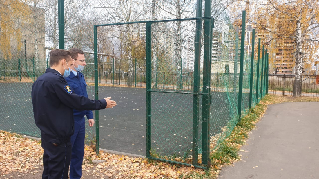 В Казани экстренно прооперировали школьника, получившего травму на спортплощадке
