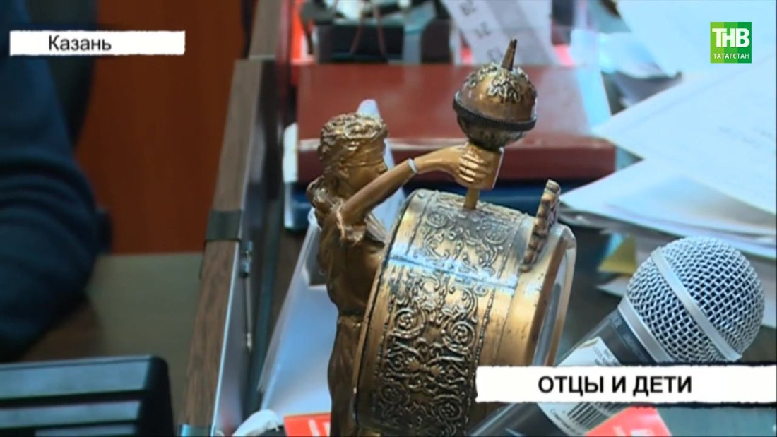 В Казани пожилой мужчина набросился на сына с ножом