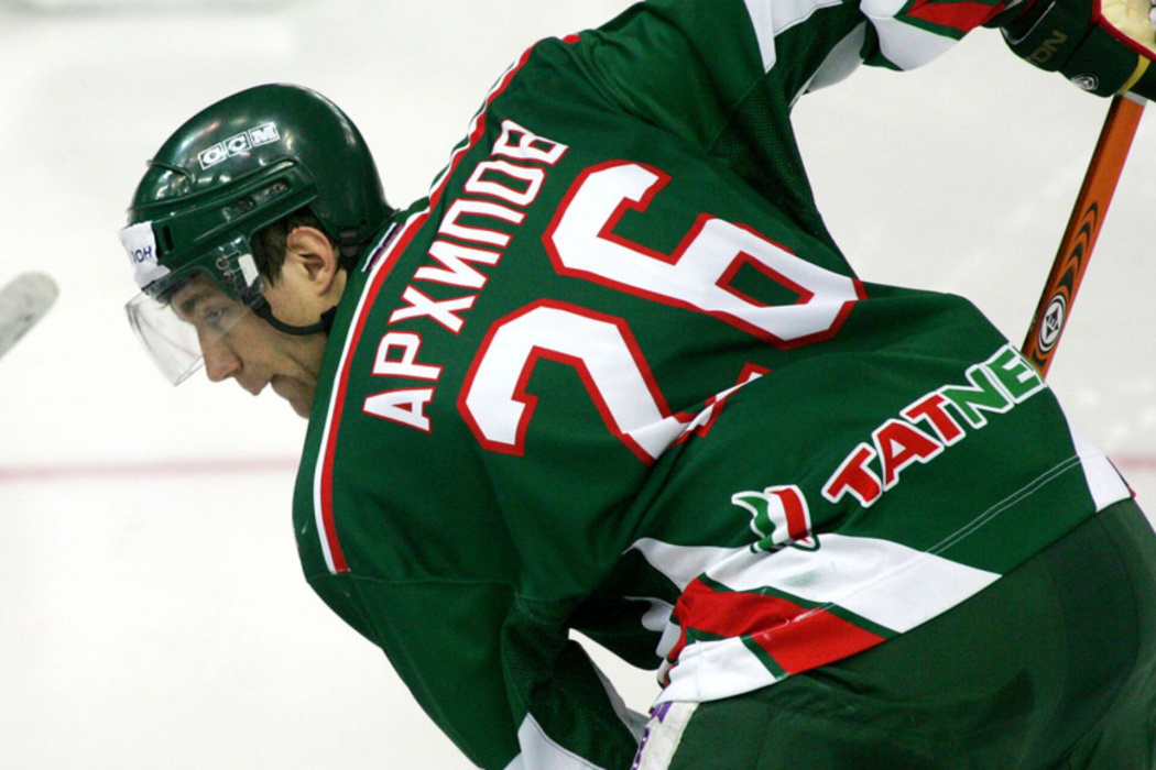 «Приятно было просто сидеть на скамейке»: Архипов вспомнил о первом чемпионстве «Ак Барса»