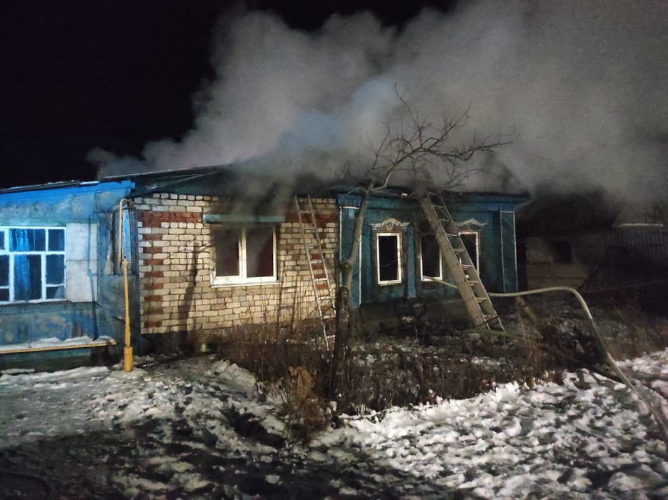 В Татарстане на пожаре погибли две женщины и мужчина