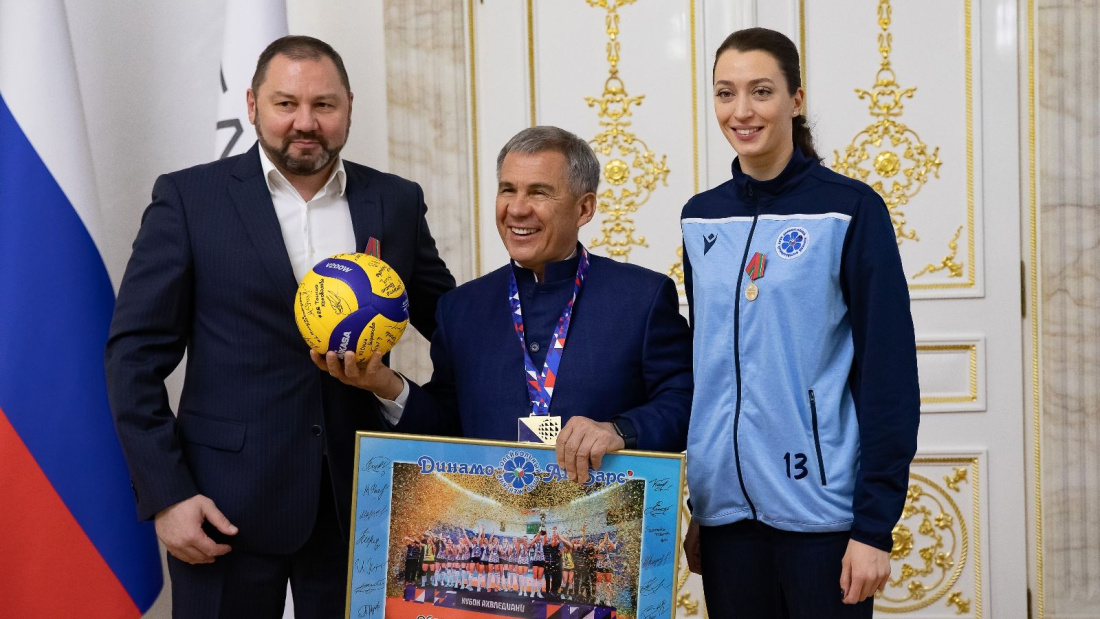 Рустам Минниханов поздравил «Динамо-Ак Барс» с победой в Кубке России