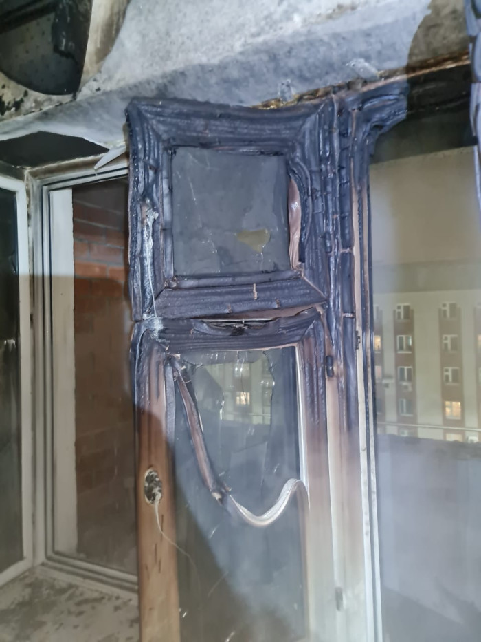 В Казани из горящей квартиры спасли мужчину