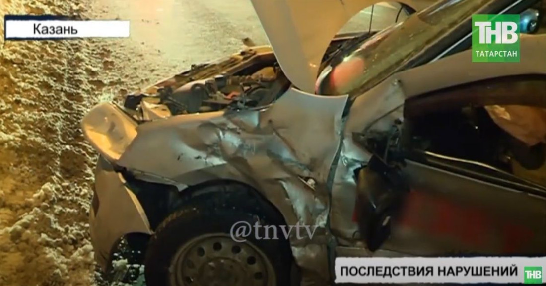 В Казани столкнулись две "Лады"