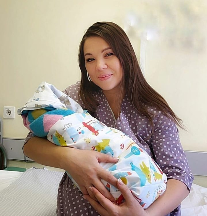 В день всех влюбленных певица Гузель Уразова родила дочь