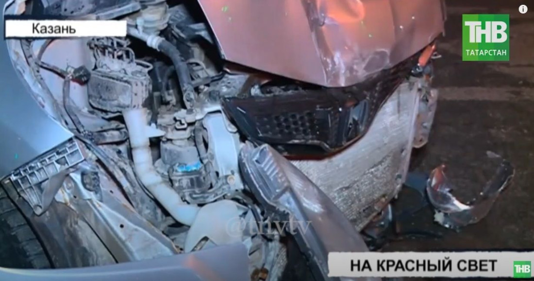 Мать с грудным ребенком попали в реанимацию после аварии в Казани