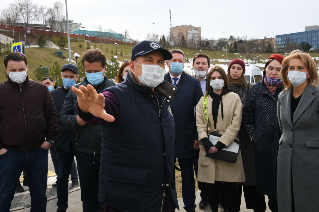 Минниханов осмотрел новые проекты застройки исторического центра Казани