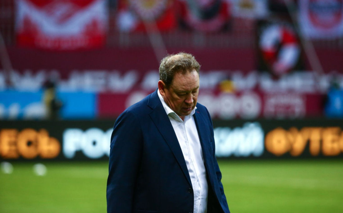 Пожизненно отстраненный футбольный арбитр Вилков жестко ответил Слуцкому на критику