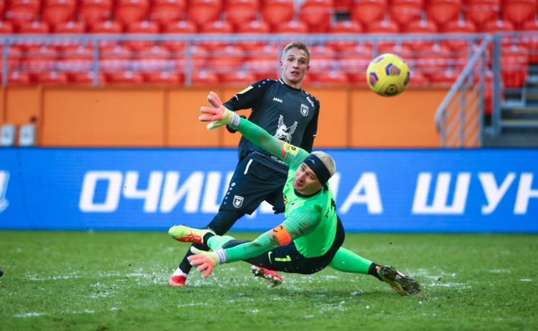 Агент Сафонов назвал реальную трансферную цену Самошникова в «Рубине»