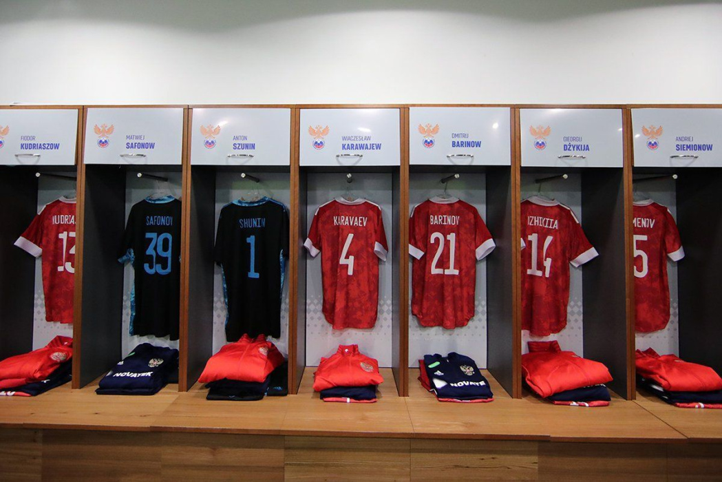 Польша — Россия: Головин и Миранчук в основном составе