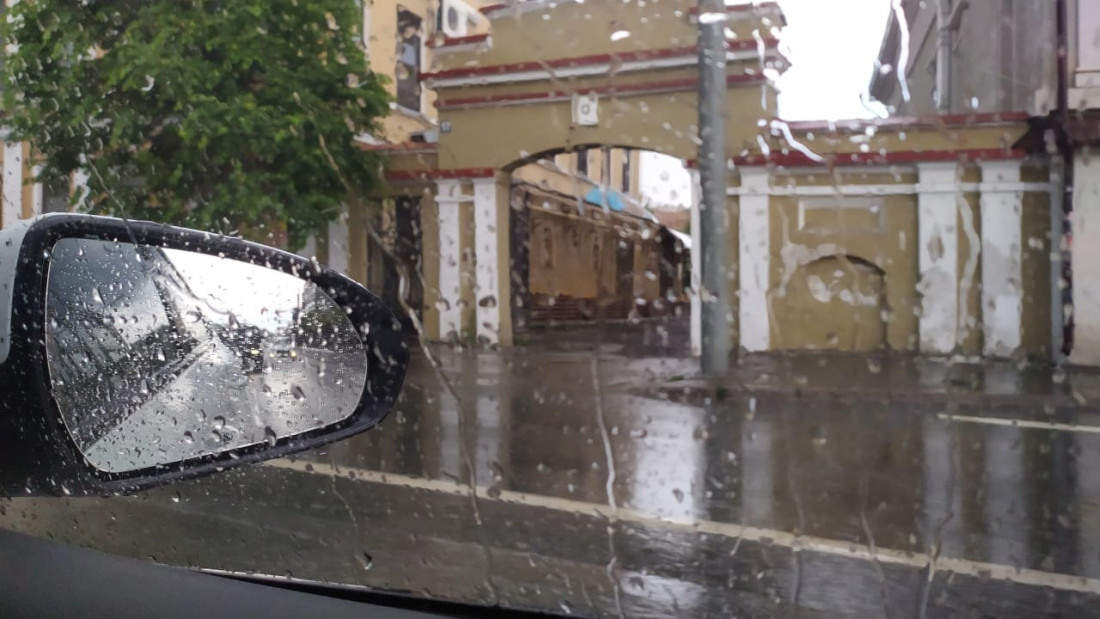 Казанда ике баланы машина бәрдергән