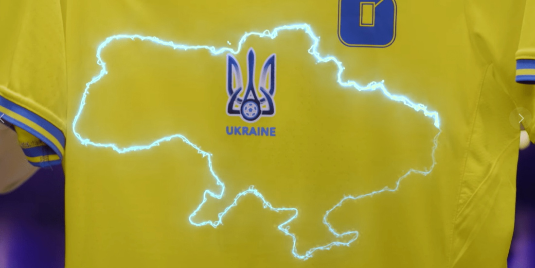 Украинские клубы обязали нанести на форму лозунг «Слава Украине! Героям Слава!»