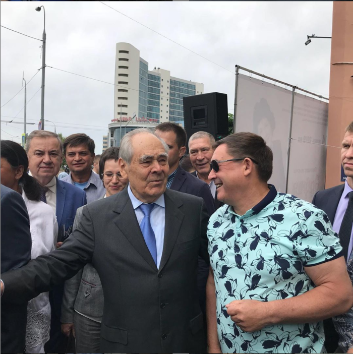 Казанда Әлфия Авзалова яшәгән йортка мемориаль такта урнаштырылды