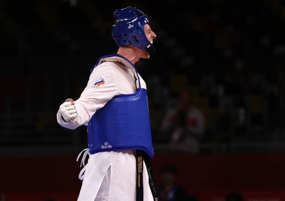 Российский боец Владислав Ларин принес второе золото России по тхэквондо на ОИ в Токио