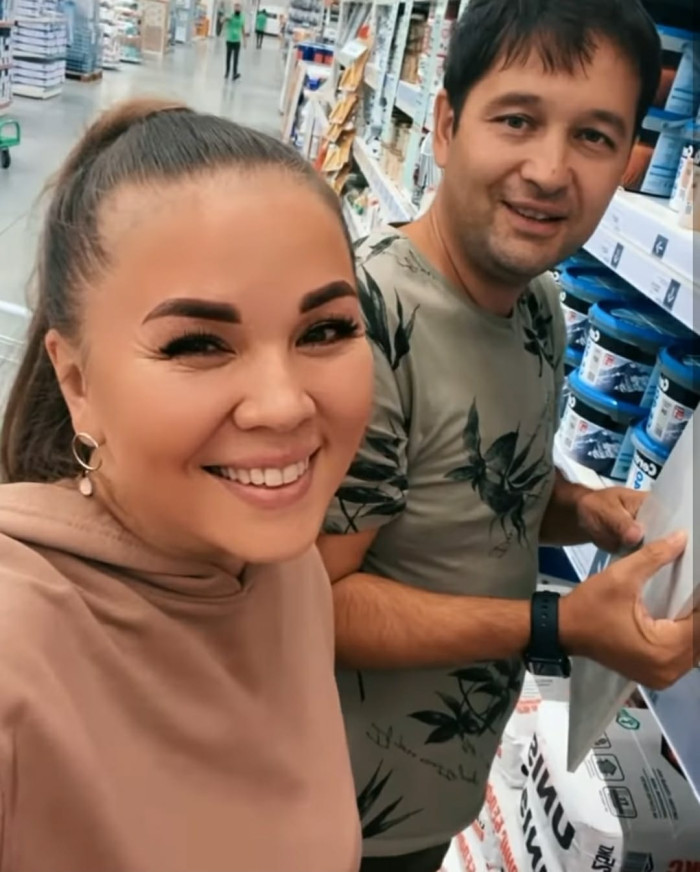 Илдар Хакимов Гүзәл Уразовага: Брежнев булып кайткансың инде