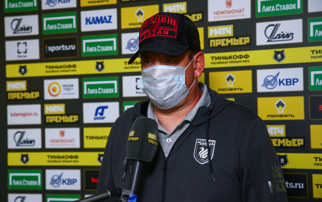 Слуцкий пошутил про дожди в Польше, реагируя на конфуз «Рубина» с формой