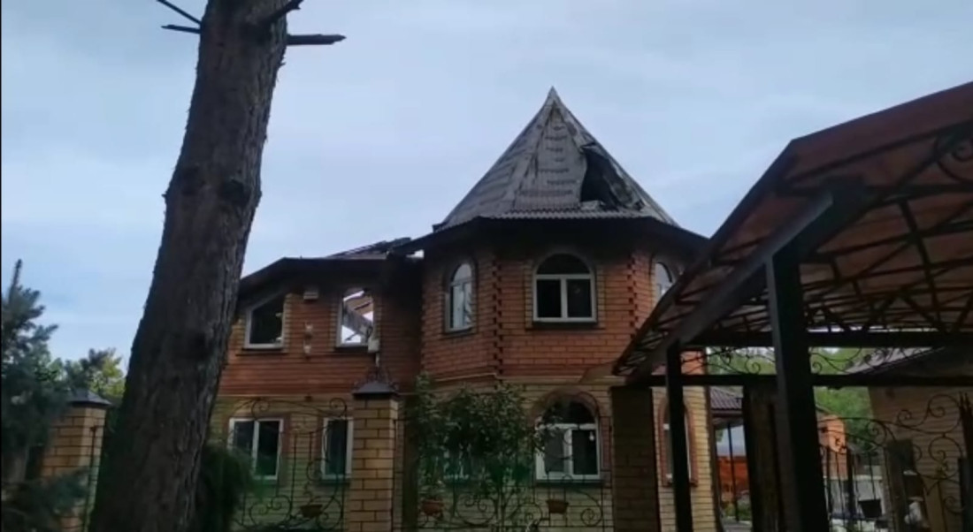 Петровский бистәсендә күп балалы гаиләнең йорты яна