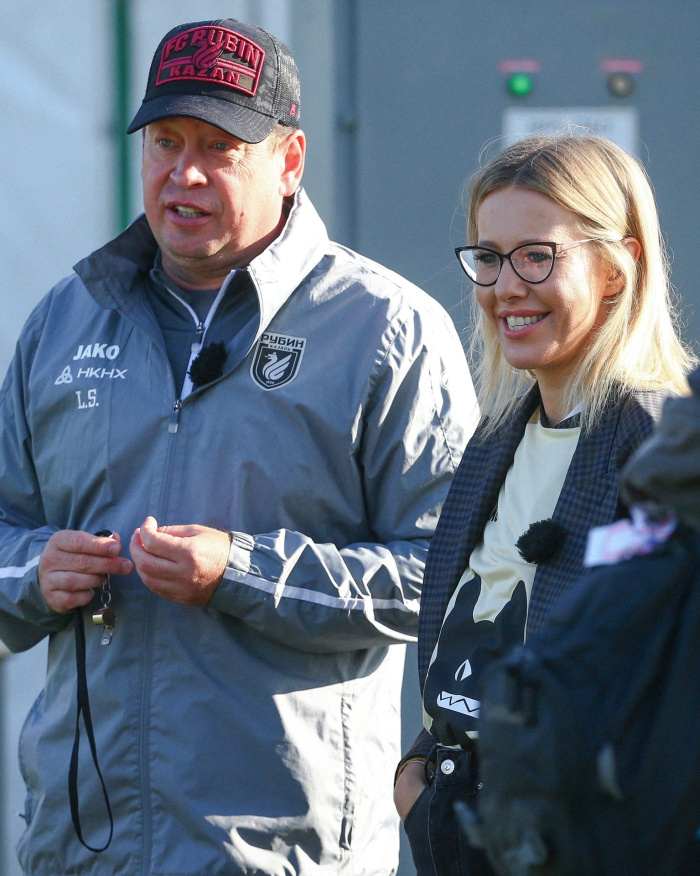 Фото: Собчак приехала к Леониду Слуцкому на тренировку «Рубина»