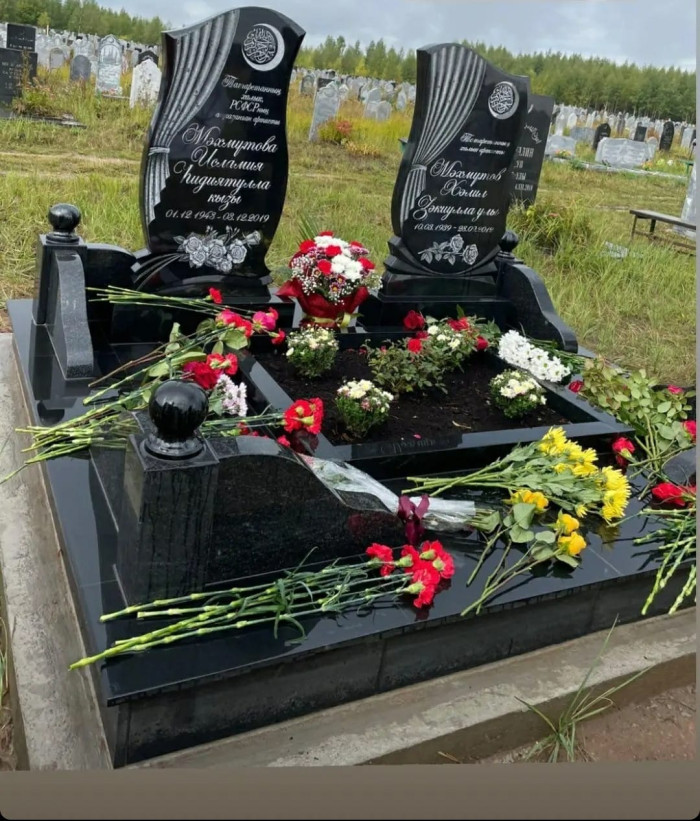 Халык артисты Исламия Мәхмүтова каберенә таш куелды